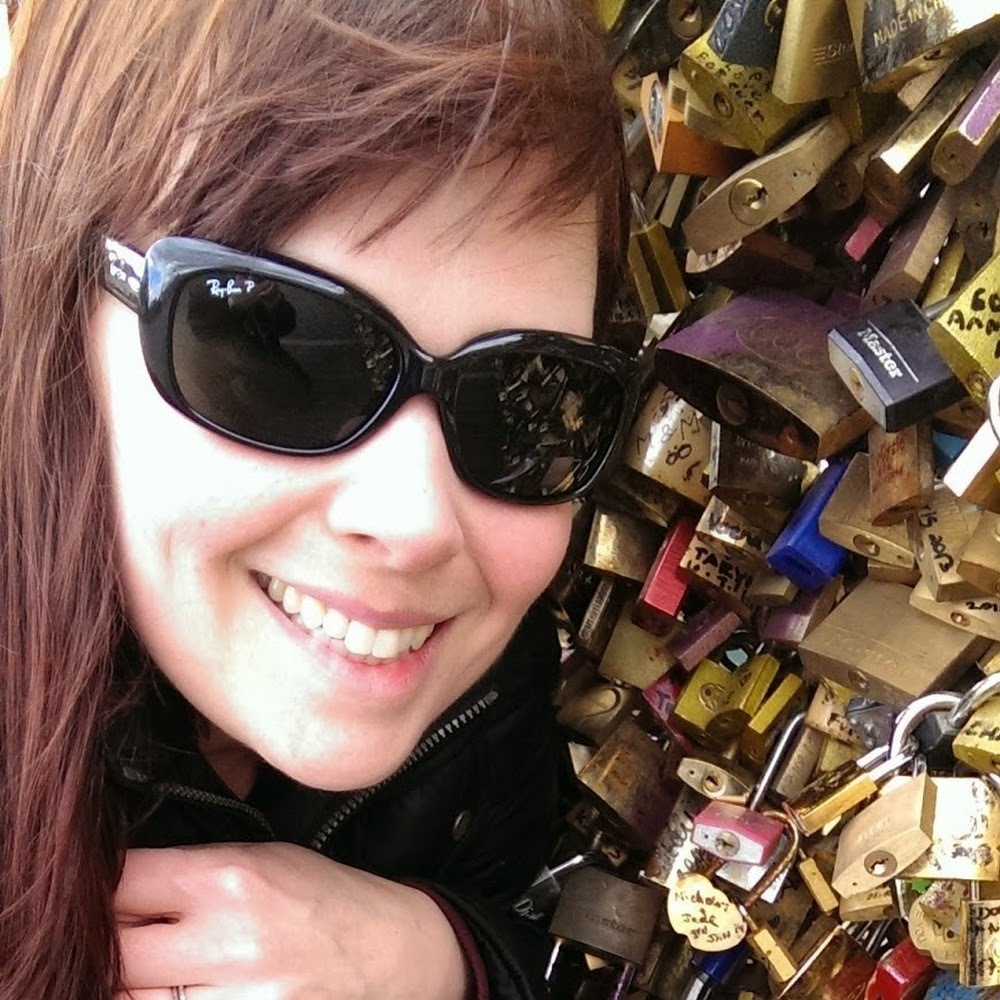 Meet your Posher, Elissa